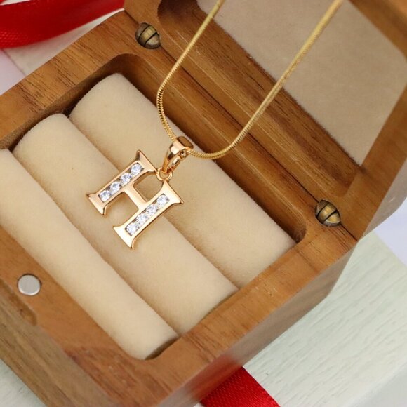 "Rose Gold Letter H Pendant with Crystals – 18K Gold Plated Charm, XPPT1357 - Picture 7 of 13